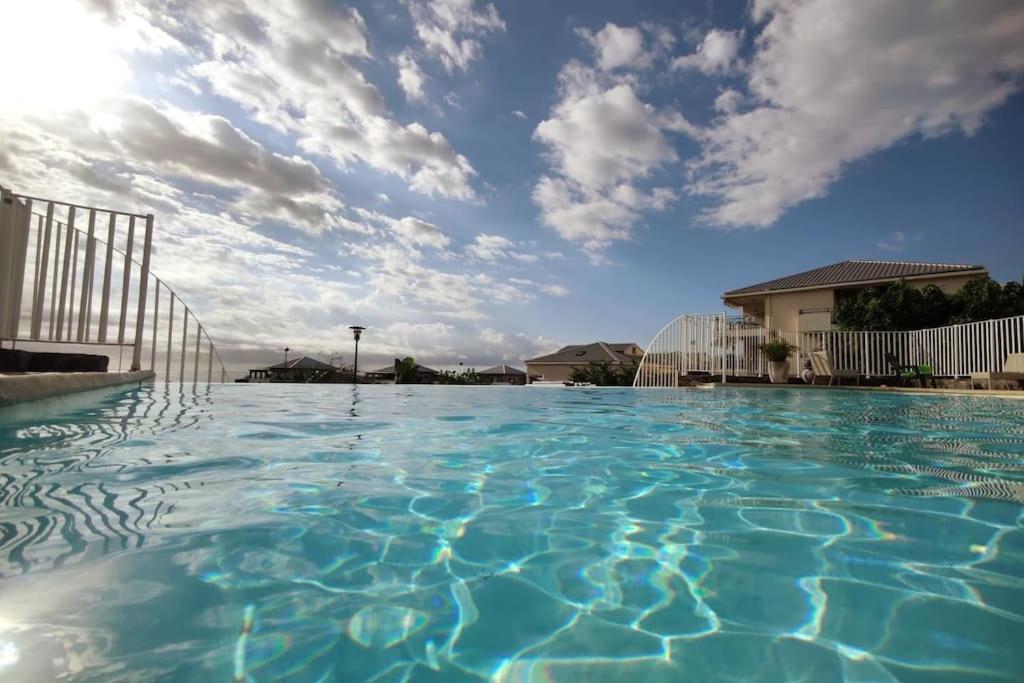 Beau T3 Litchi Vue Ocean Piscine Apartment Сен Жилс ле Бен Екстериор снимка