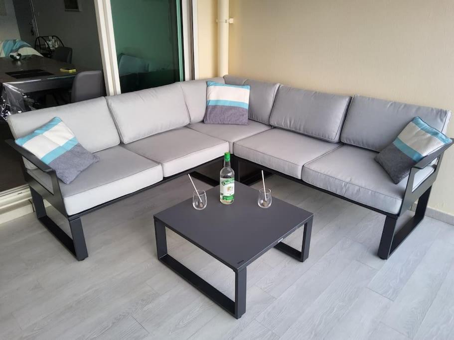 Beau T3 Litchi Vue Ocean Piscine Apartment Сен Жилс ле Бен Екстериор снимка