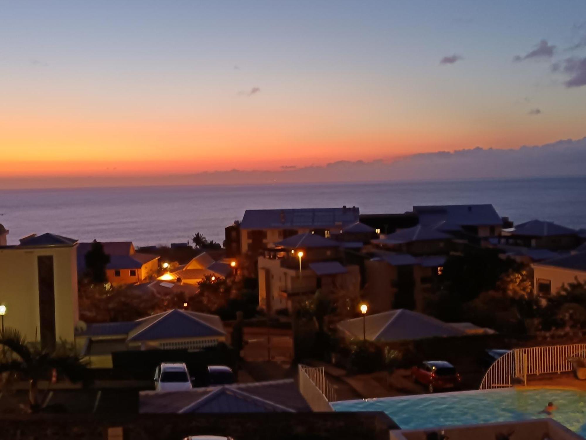 Beau T3 Litchi Vue Ocean Piscine Apartment Сен Жилс ле Бен Екстериор снимка